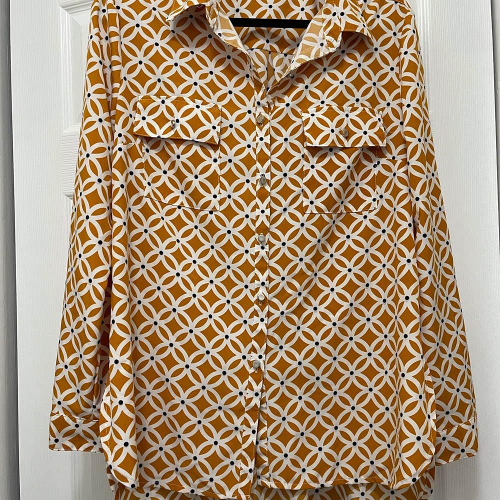Notations roll tab blouse size Large